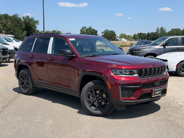 New 2026 Jeep Grand Cherokee Altitude AWD/4WD image 2