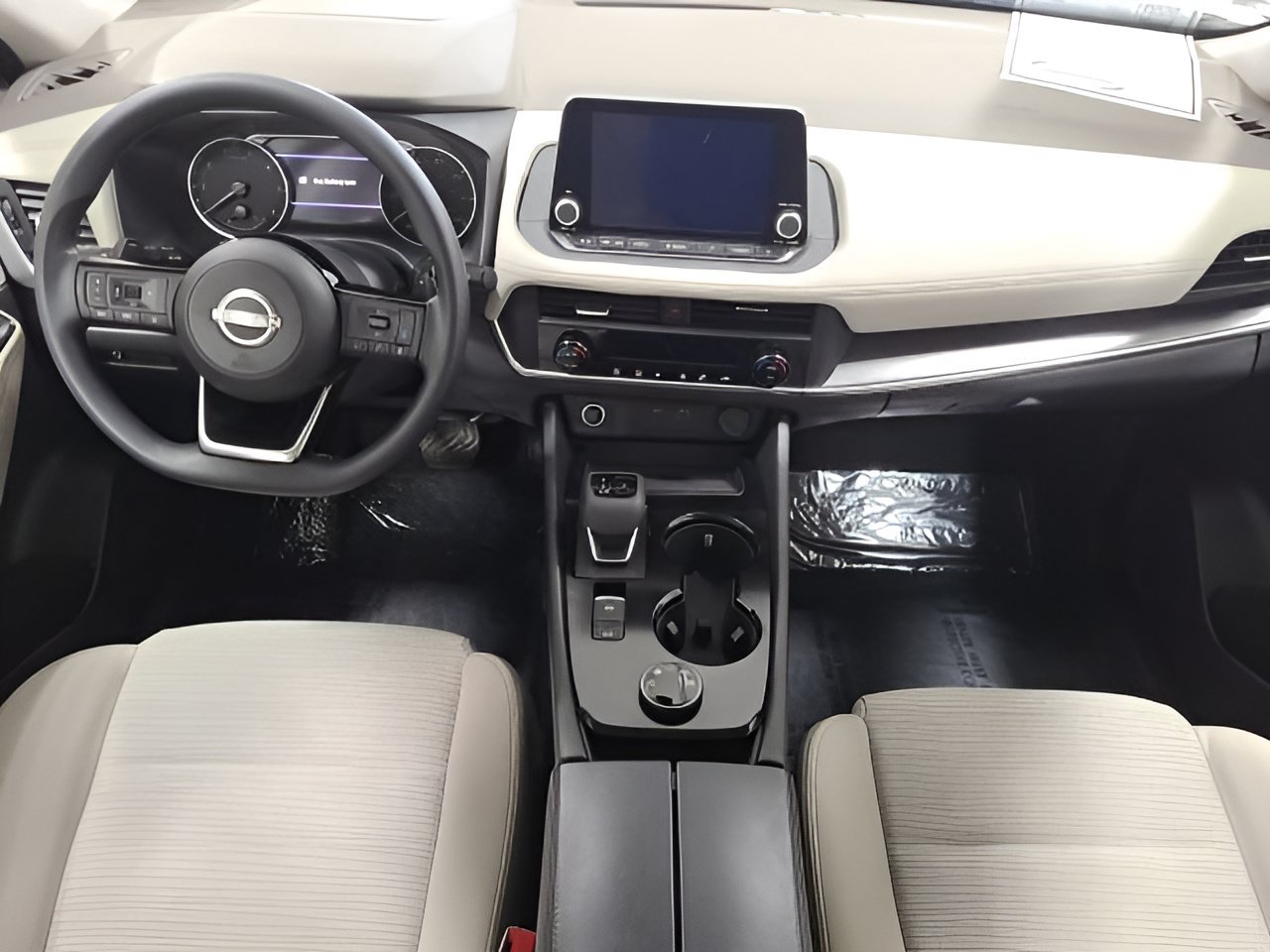 Used 2023 Nissan Rogue SV AWD/4WD image 2