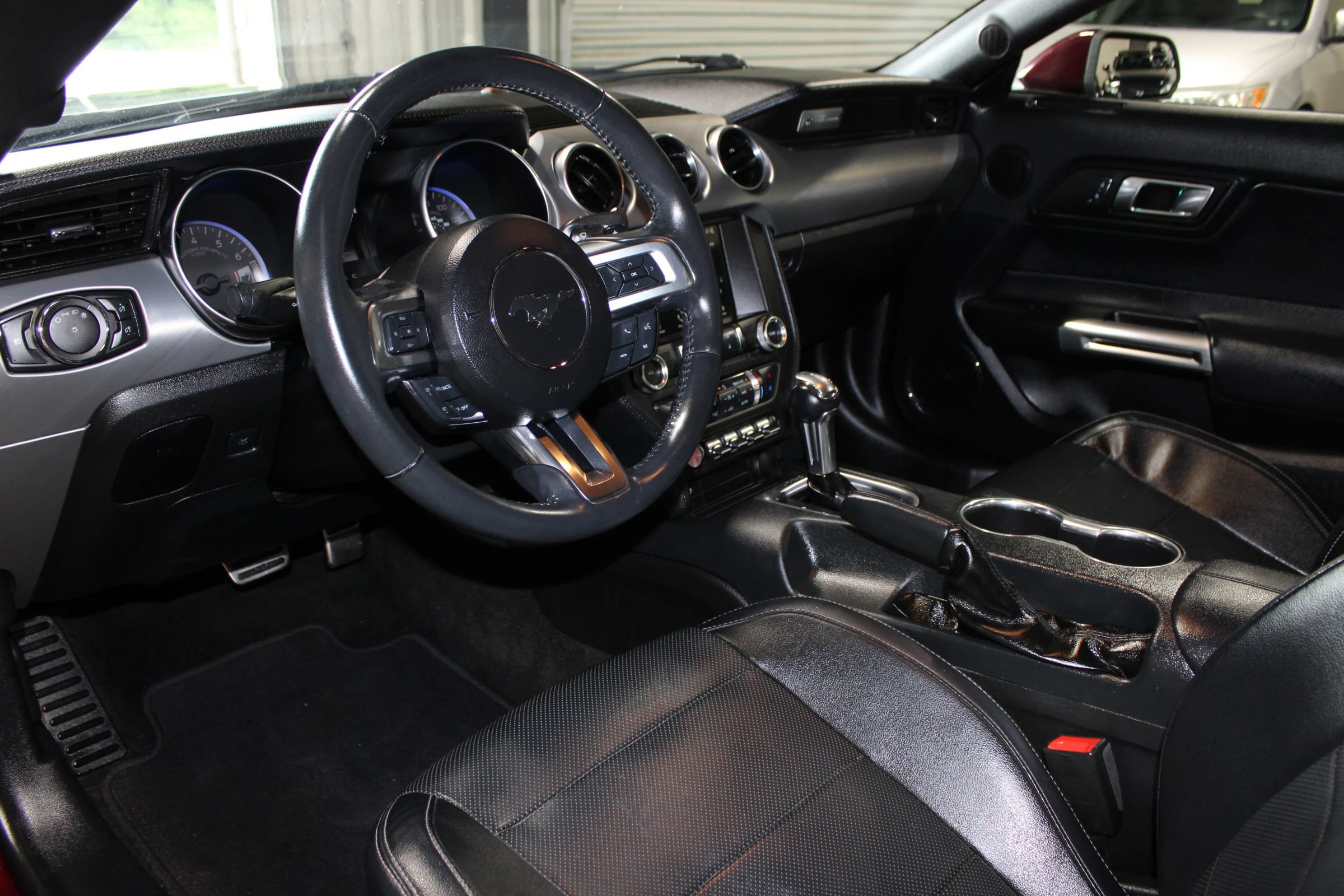 Used 2018 Ford Mustang Premium w/ Enhanced Security Package RWD image 21