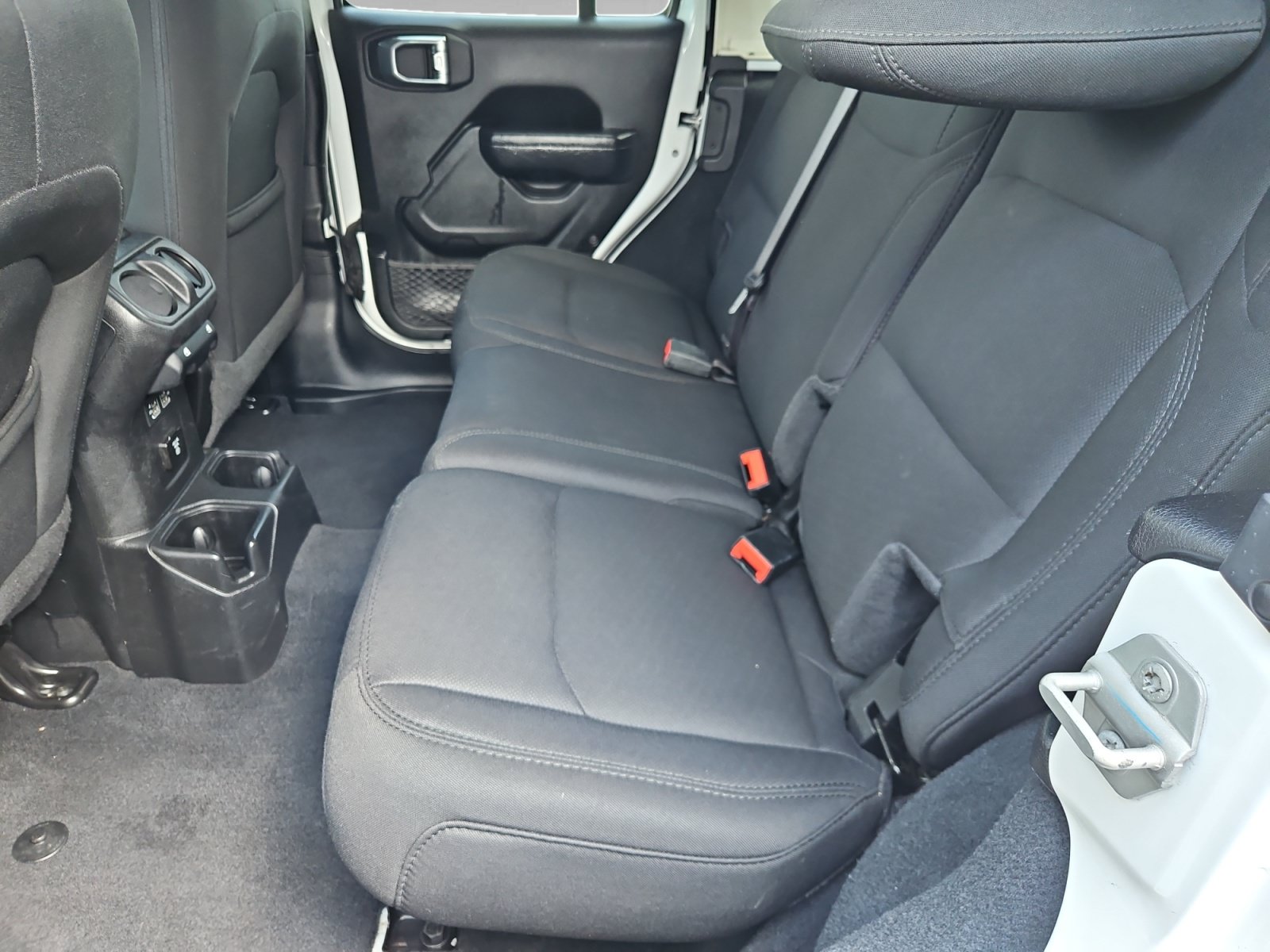 Used 2022 Jeep Wrangler Unlimited Sport AWD/4WD image 14