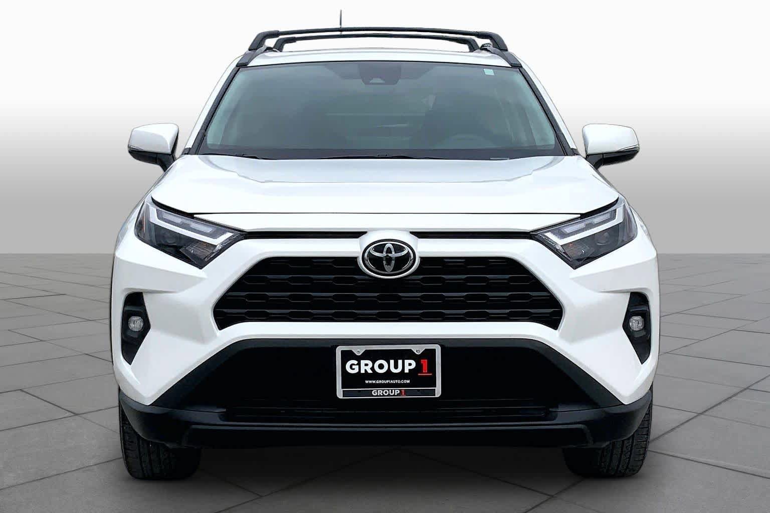 Used 2023 Toyota RAV4 XLE Premium AWD/4WD image 4