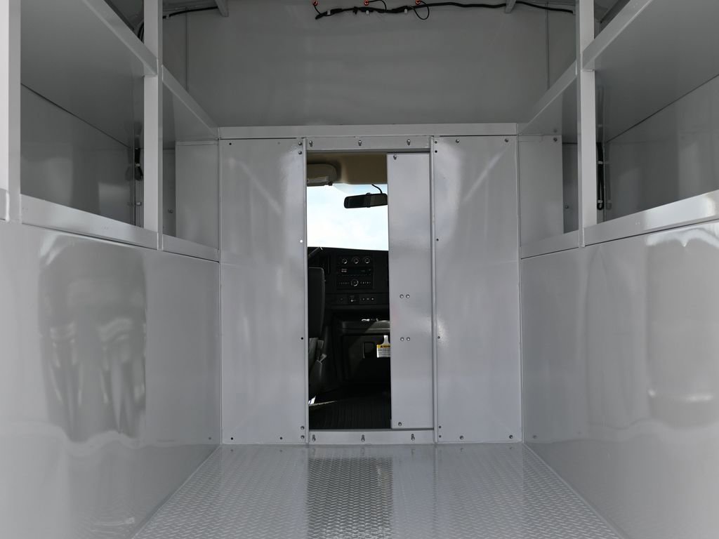 New 2025 GMC Savana 3500 w/ Power Convenience Package RWD image 15