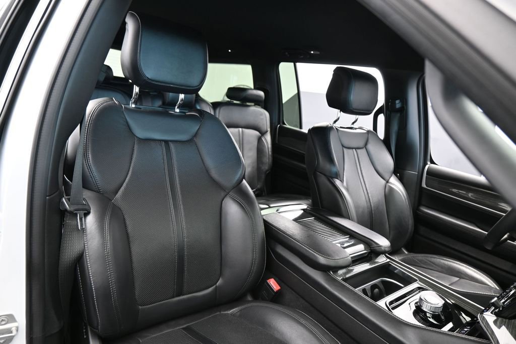 Used 2022 Jeep Wagoneer Series III RWD image 47