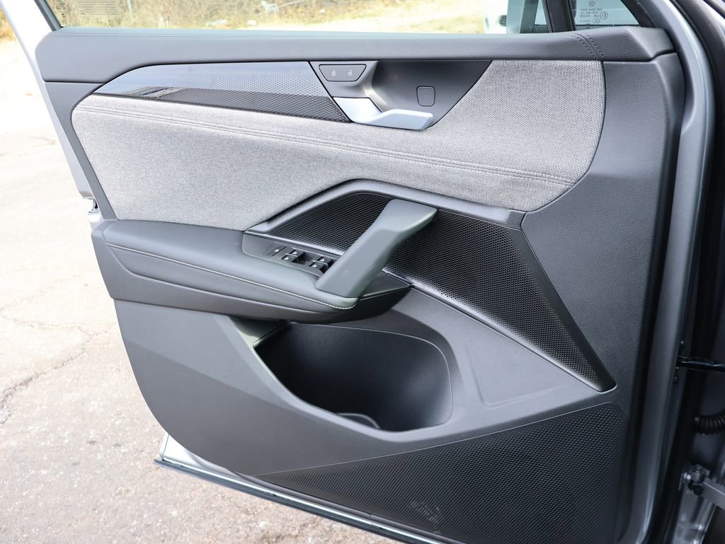 New 2026 Volkswagen Tiguan S image 36