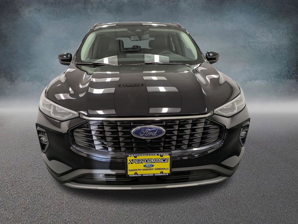 Used 2023 Ford Escape Platinum AWD/4WD image 2
