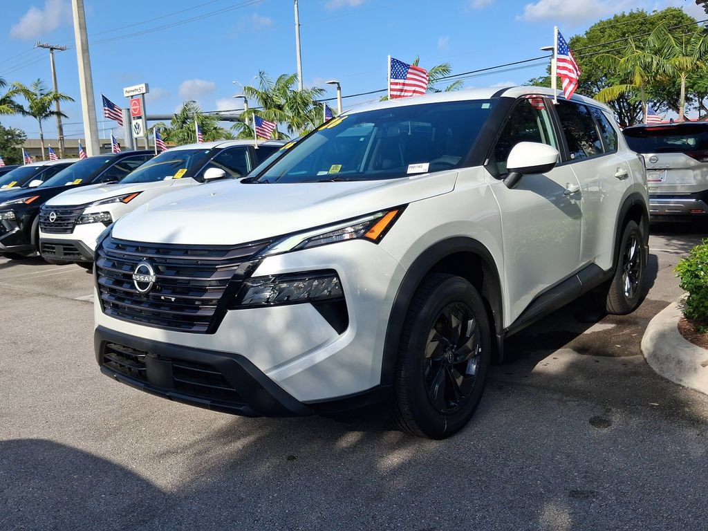 Certified 2026 Nissan Rogue SV FWD image 3