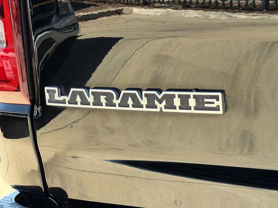 Used 2023 RAM 1500 Laramie AWD/4WD image 14