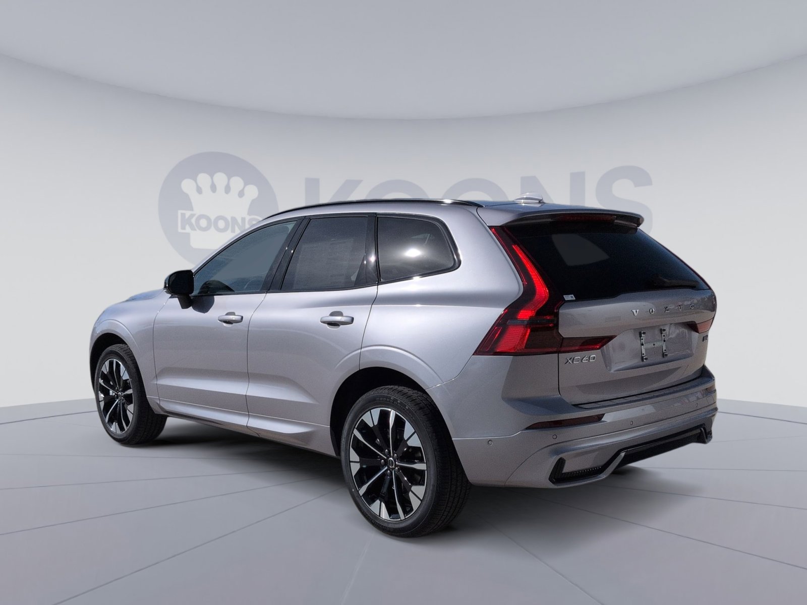 New 2026 Volvo XC60 B5 Plus w/ Protection Package Premier AWD/4WD image 4