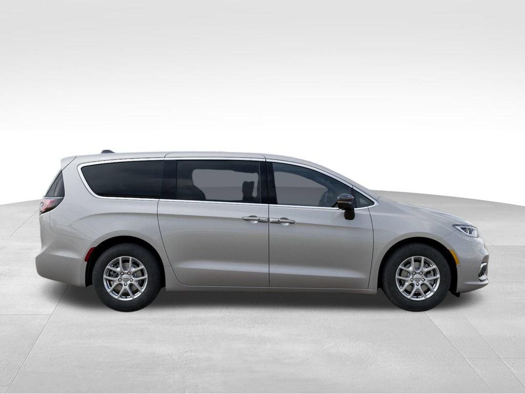 New 2026 Chrysler Pacifica Select FWD image 22