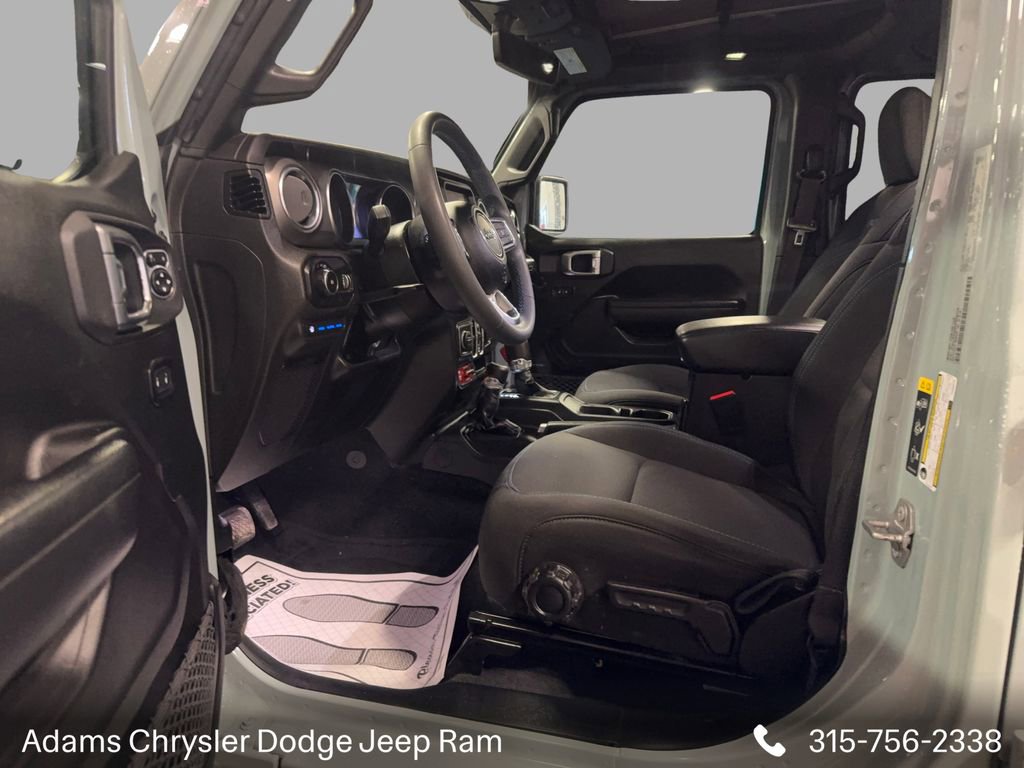 Used 2023 Jeep Wrangler Unlimited Rubicon 4xe image 13