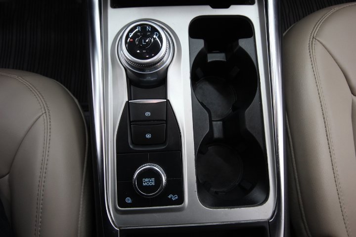 Used 2022 Ford Explorer XLT w/ Equipment Group 202A image 26