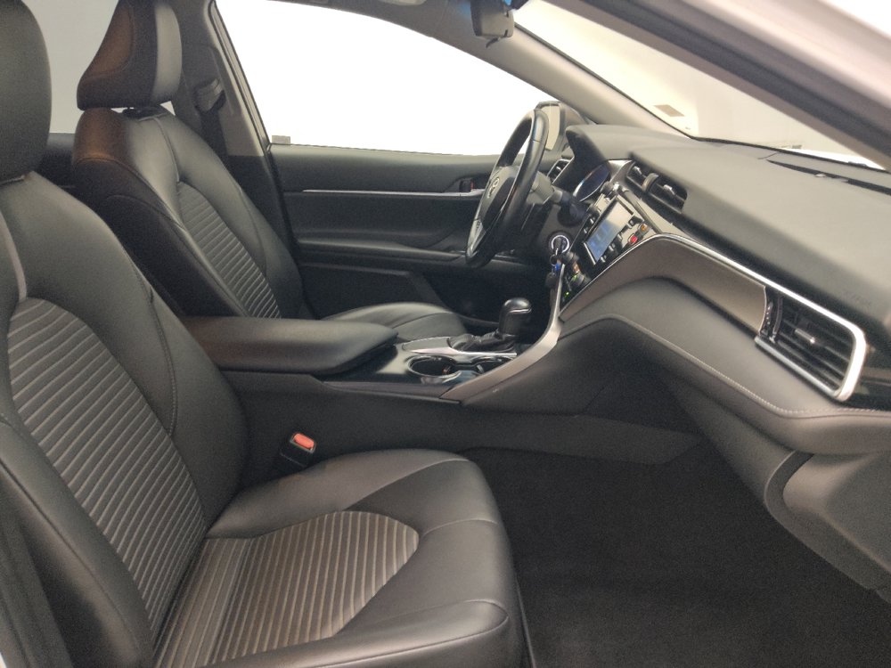 Used 2018 Toyota Camry SE FWD image 21