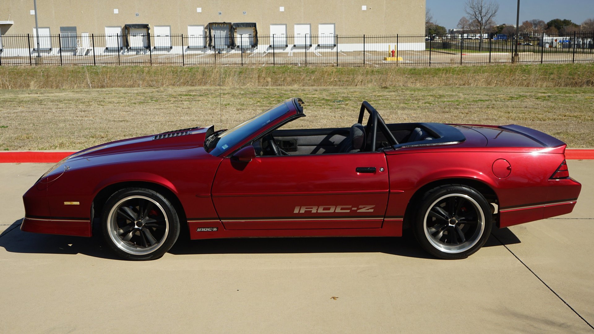 Used 1990 Chevrolet Camaro IROC-Z RWD image 5