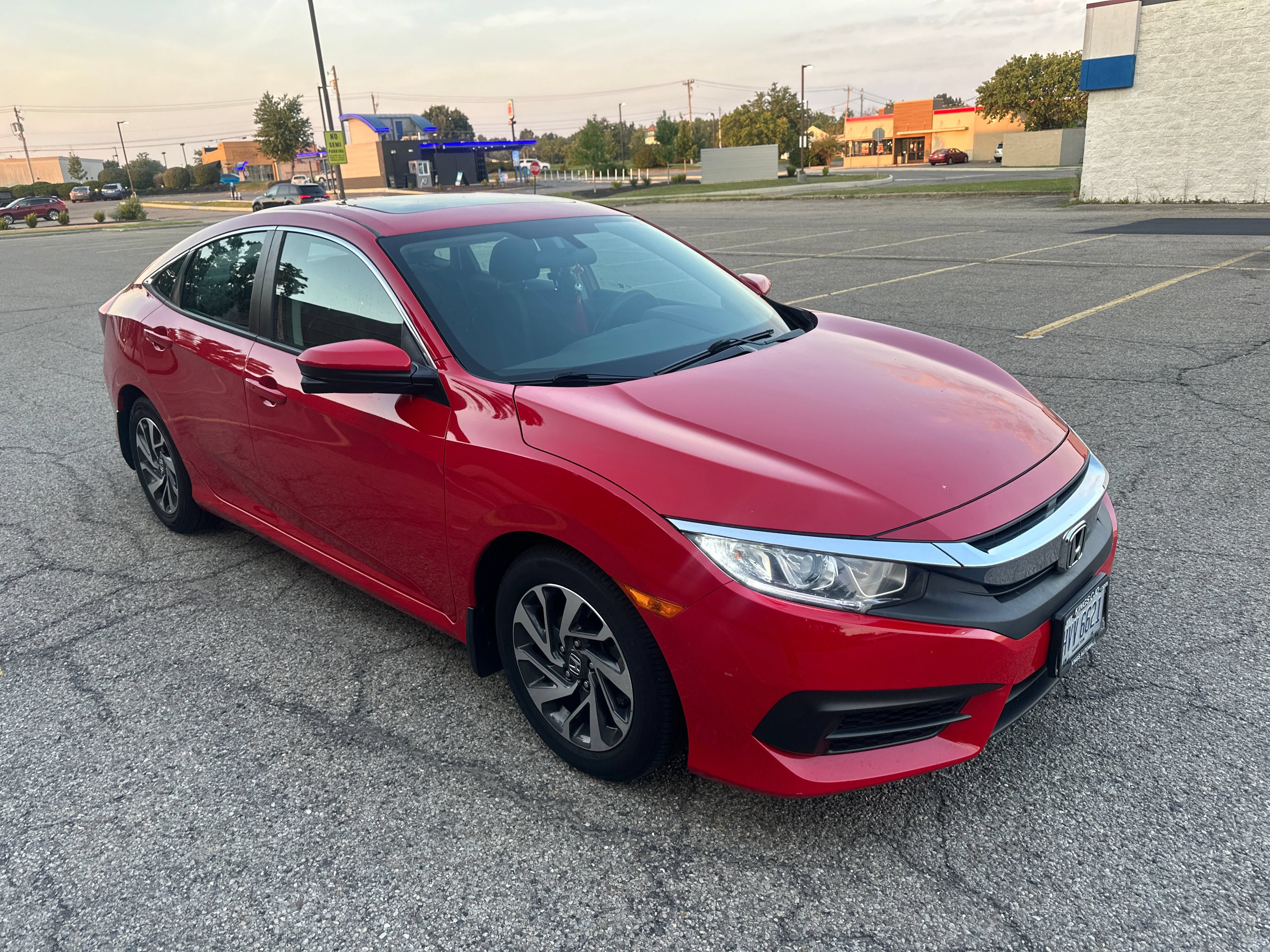 Used 2018 Honda Civic EX image 9