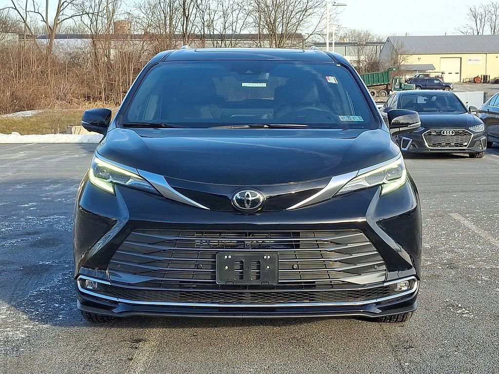 New 2026 Toyota Sienna Platinum AWD/4WD image 2