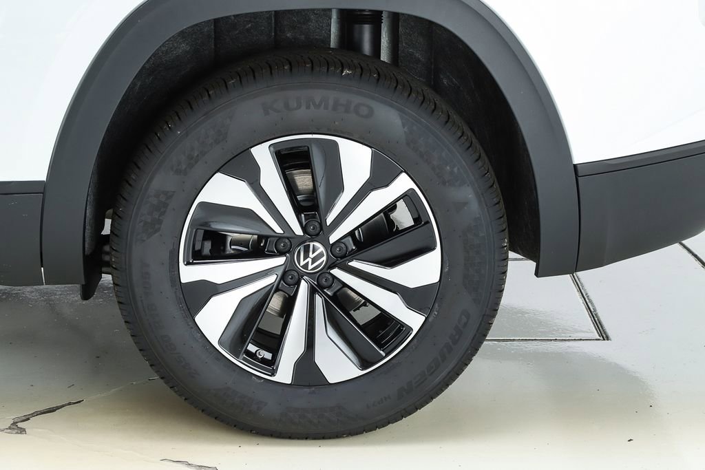 New 2026 Volkswagen Atlas Cross Sport SE image 43