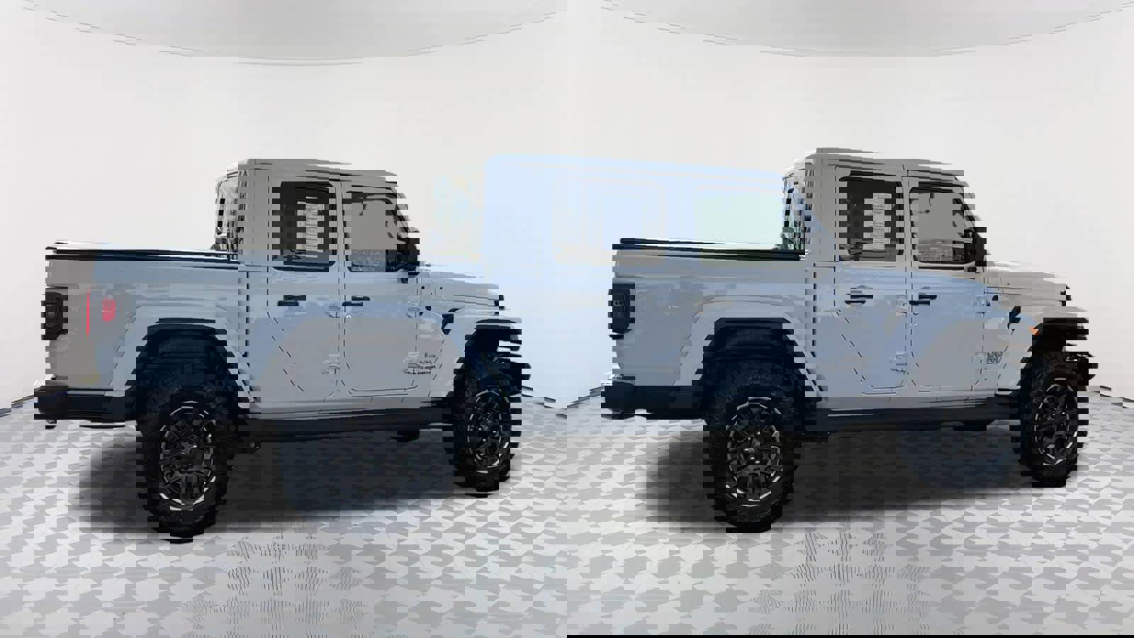 Used 2022 Jeep Gladiator Overland w/ Popular Equipment Package image 4