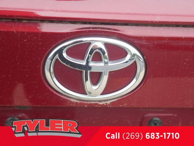 Used 2021 Toyota RAV4 XLE w/ Convenience Package AWD/4WD image 15