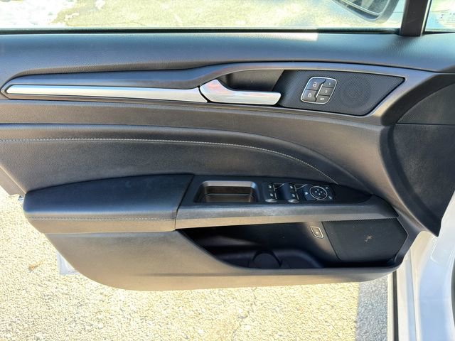 Used 2019 Ford Fusion Energi Titanium FWD image 17