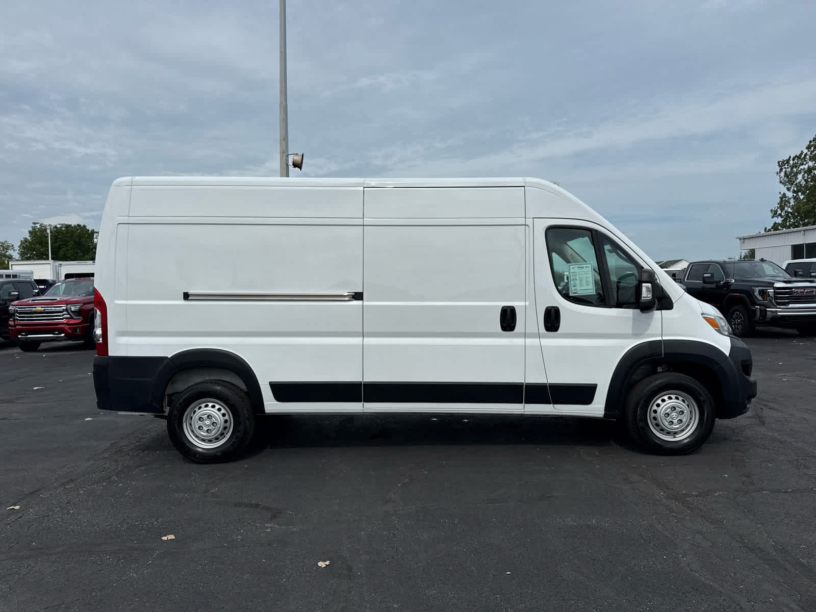 Used 2026 RAM ProMaster 2500 w/ Convenience Group FWD image 6