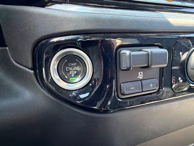 Used 2022 Chevrolet Silverado 1500 LT Trail Boss w/ LT Trail Boss Premium Package AWD/4WD image 34