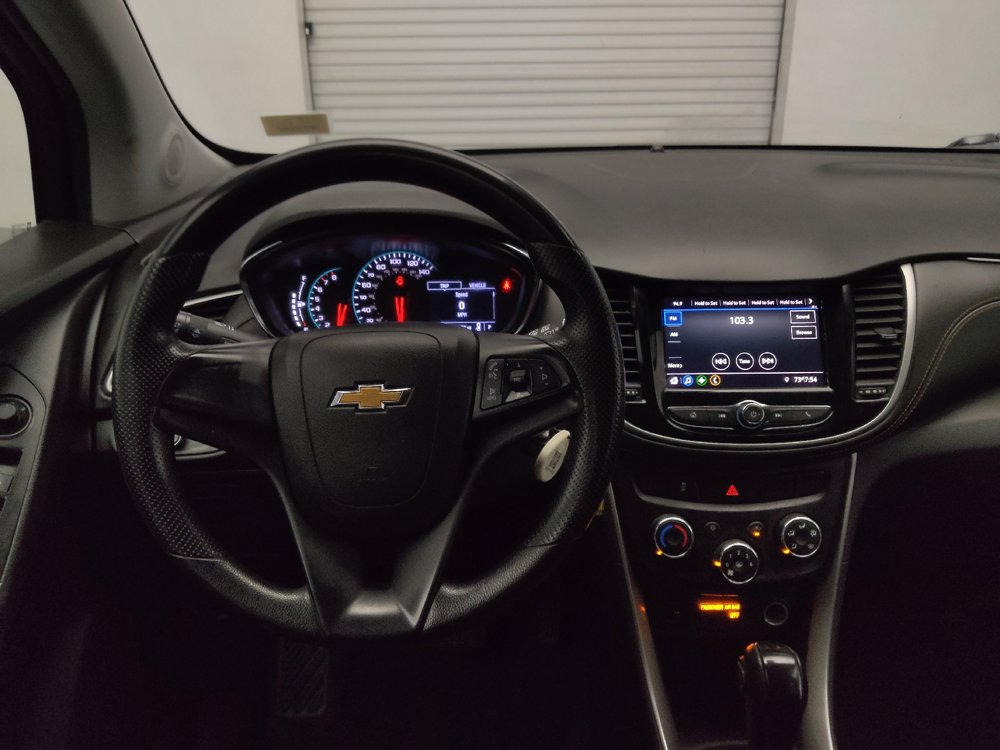 Used 2020 Chevrolet Trax LS FWD image 22
