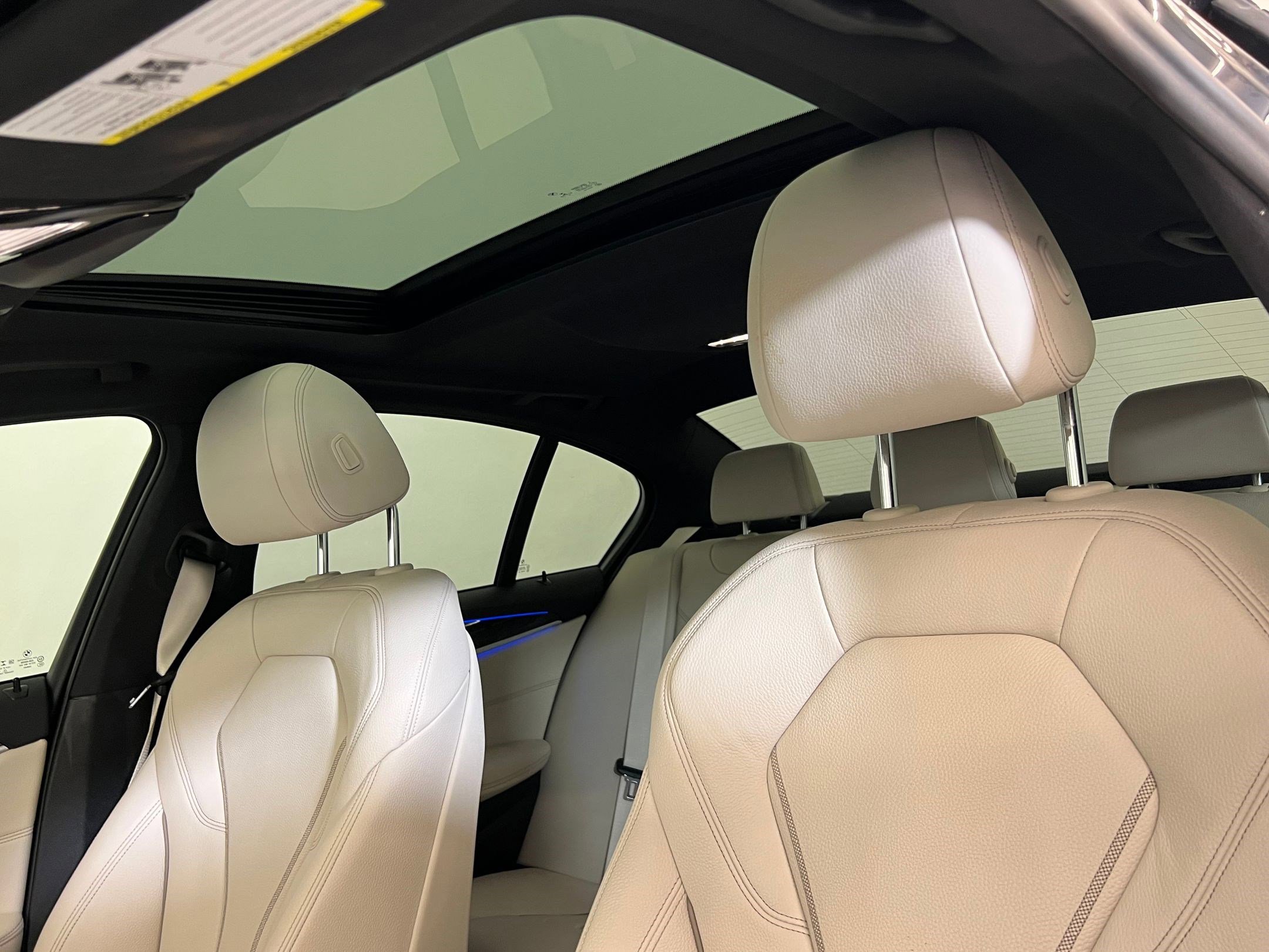 Used 2023 BMW 540i w/ M Sport Package image 15