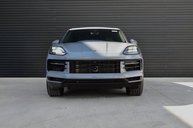 Certified 2025 Porsche Cayenne image 10