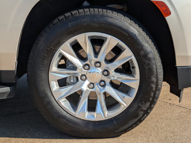 Used 2024 Chevrolet Tahoe Premier RWD image 9