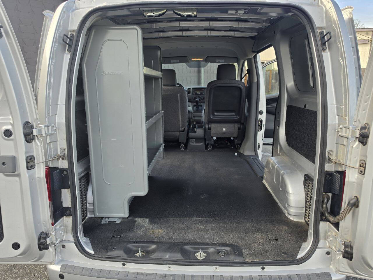Used 2017 Nissan NV200 SV FWD image 23