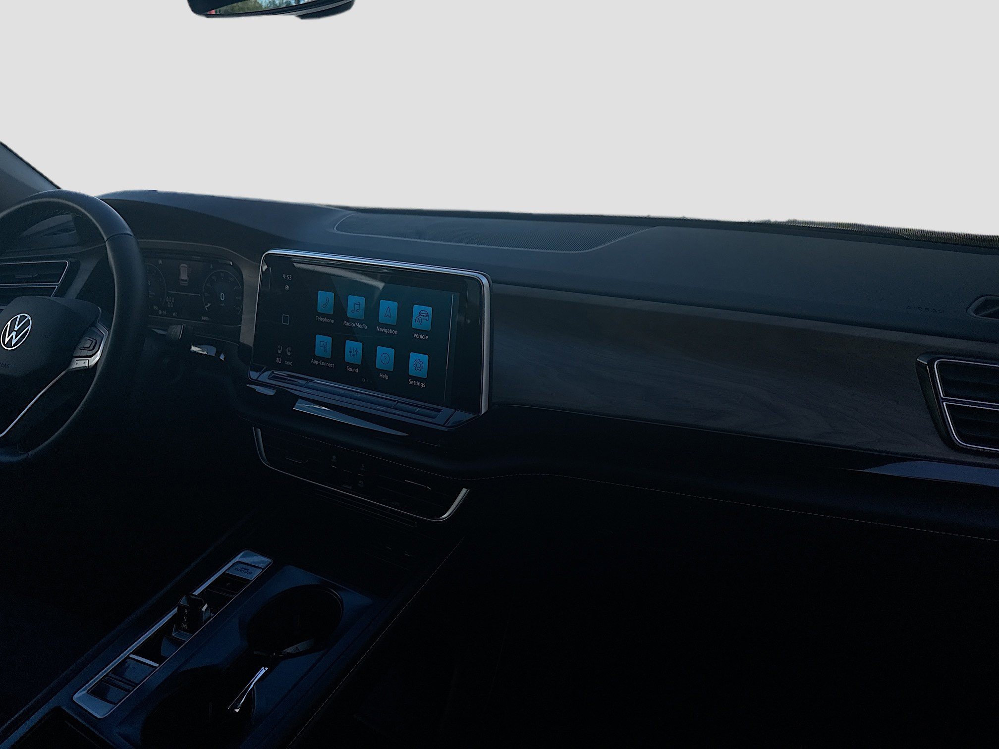 Certified 2025 Volkswagen Atlas SE image 33