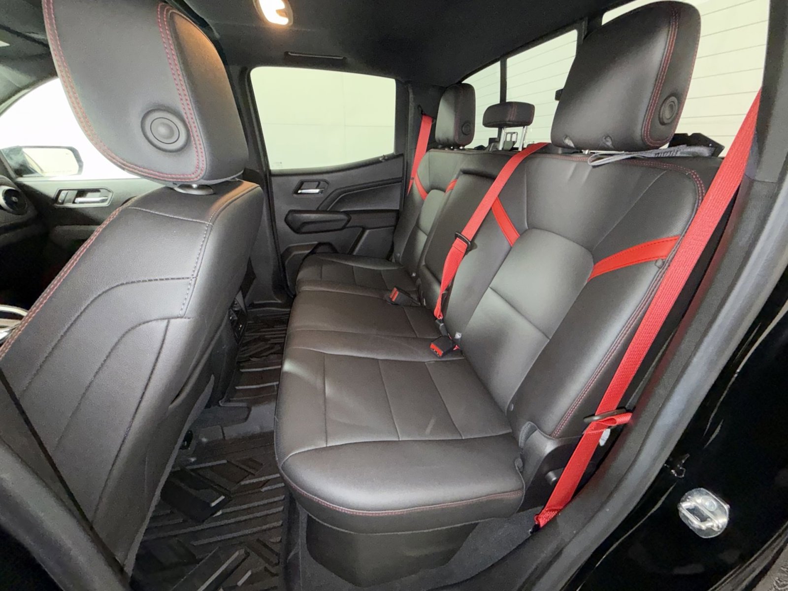 Used 2023 Chevrolet Colorado Z71 w/ Z71 Convenience Package 2 image 25