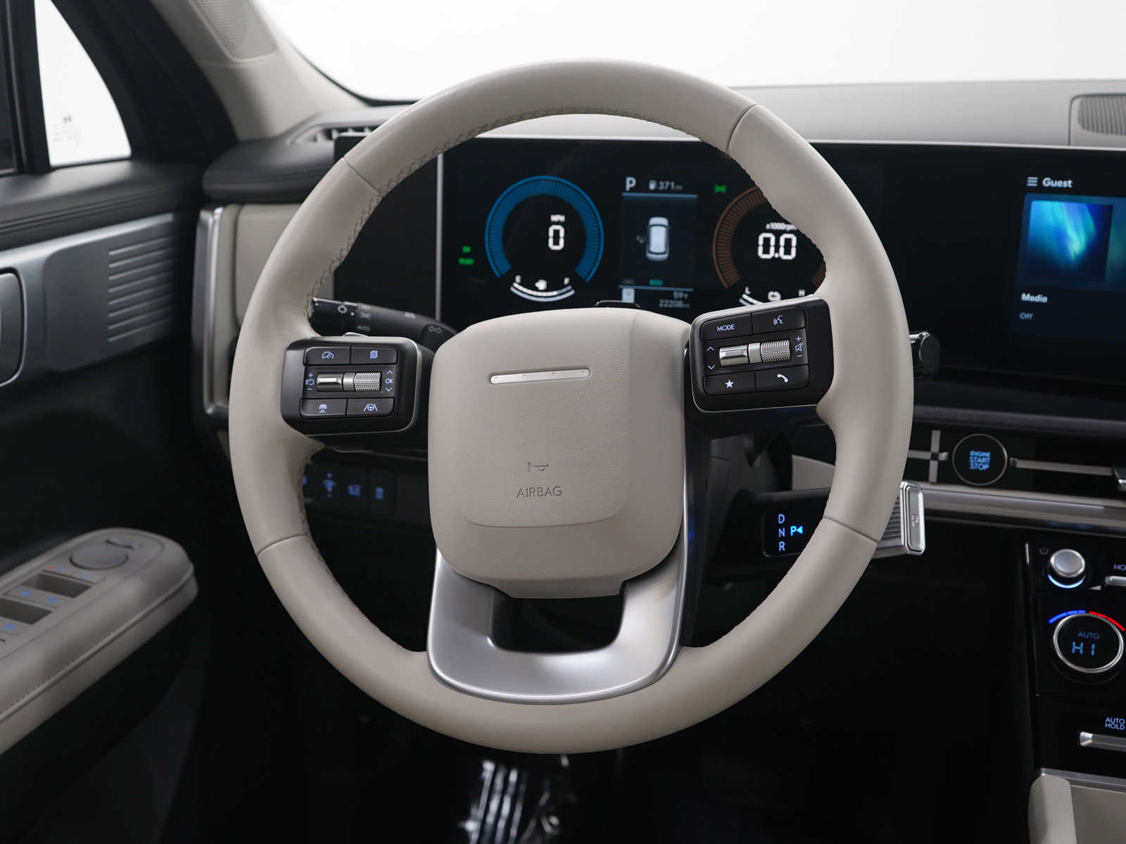 Used 2025 Hyundai Santa Fe SEL image 18