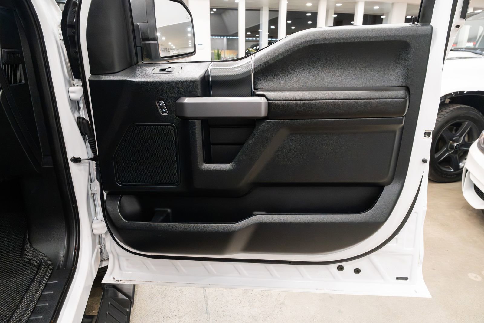 Used 2019 Ford F150 XLT w/ Equipment Group 302A Luxury image 23