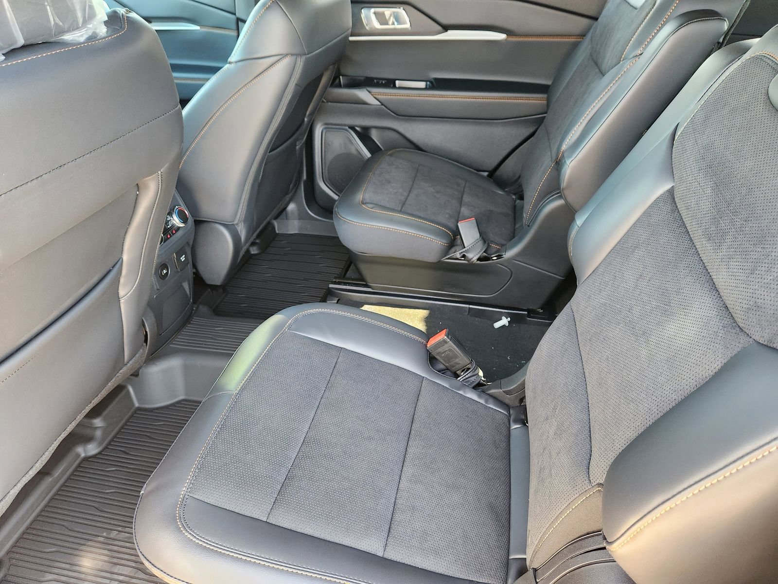 New 2026 Ford Explorer Tremor w/ Tremor Convenience Package image 23