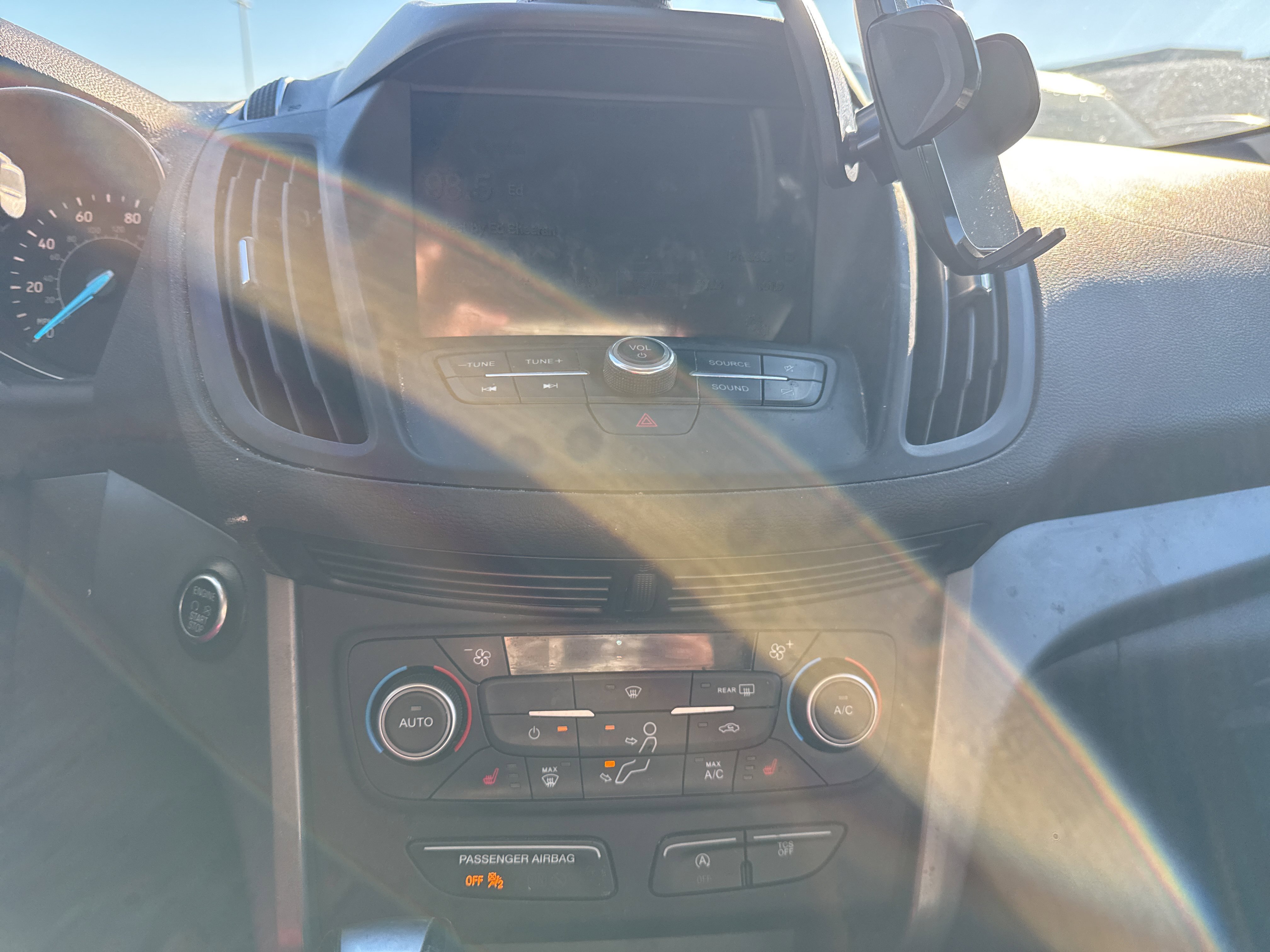 Used 2019 Ford Escape SEL FWD image 6