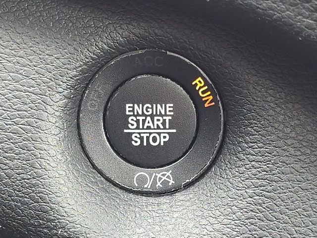 Used 2019 Jeep Cherokee Limited image 18