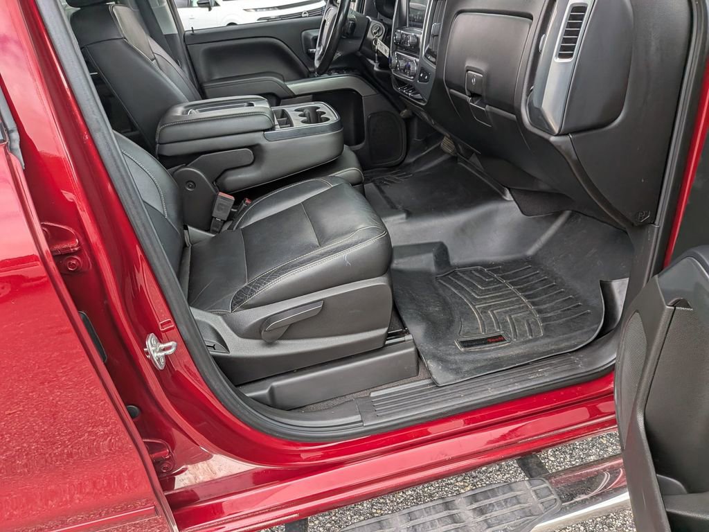 Used 2018 Chevrolet Silverado 1500 LT w/ All Star Edition image 32