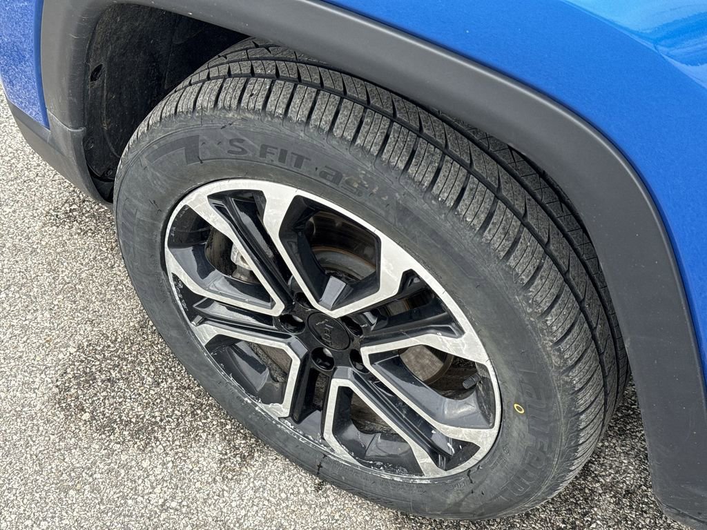 Used 2022 Jeep Compass Limited image 18