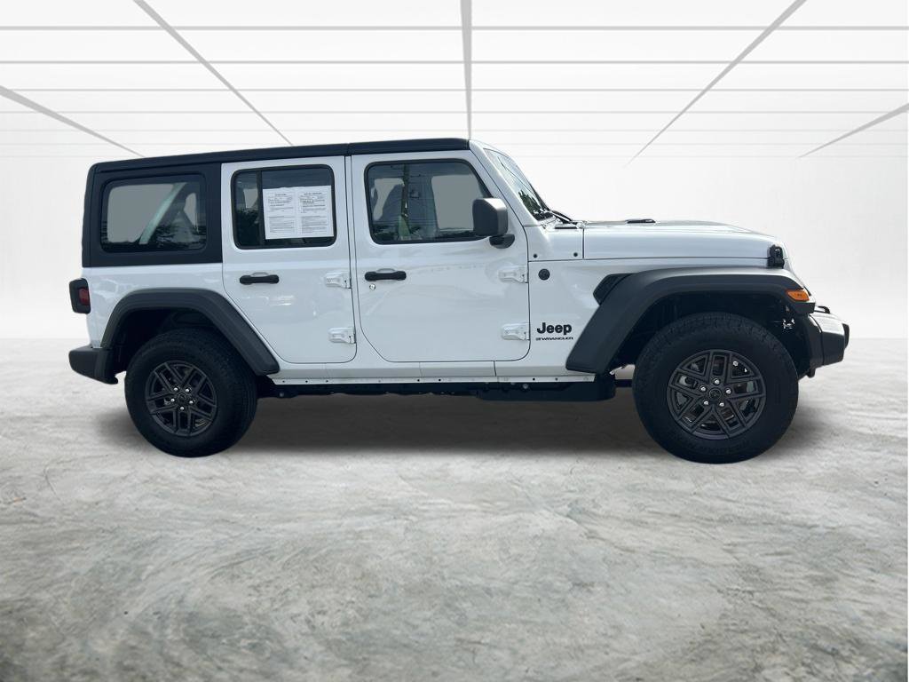 Used 2026 Jeep Wrangler Unlimited Sport AWD/4WD image 3