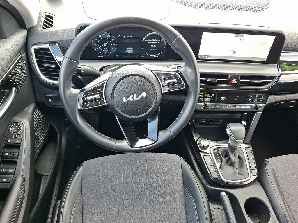 Certified 2024 Kia Seltos X-Line AWD/4WD image 14