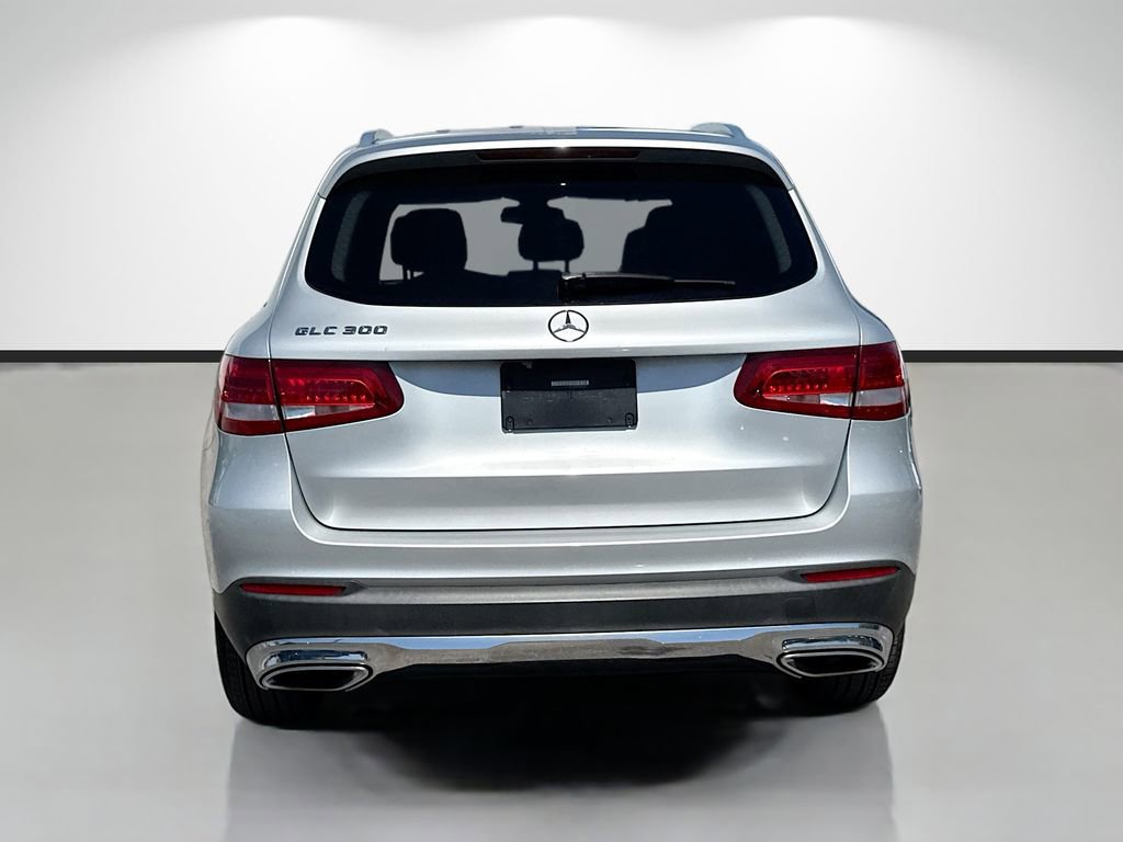 Used 2017 Mercedes-Benz GLC 300 image 4