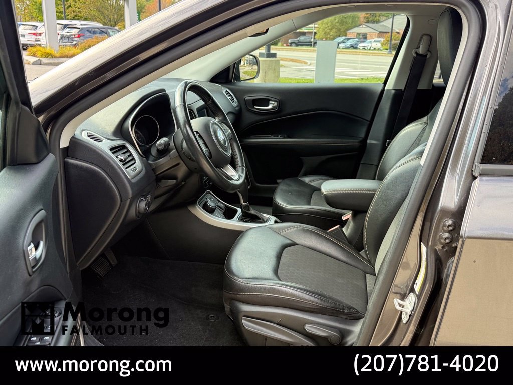 Used 2019 Jeep Compass Latitude w/ Cold Weather Group AWD/4WD image 28