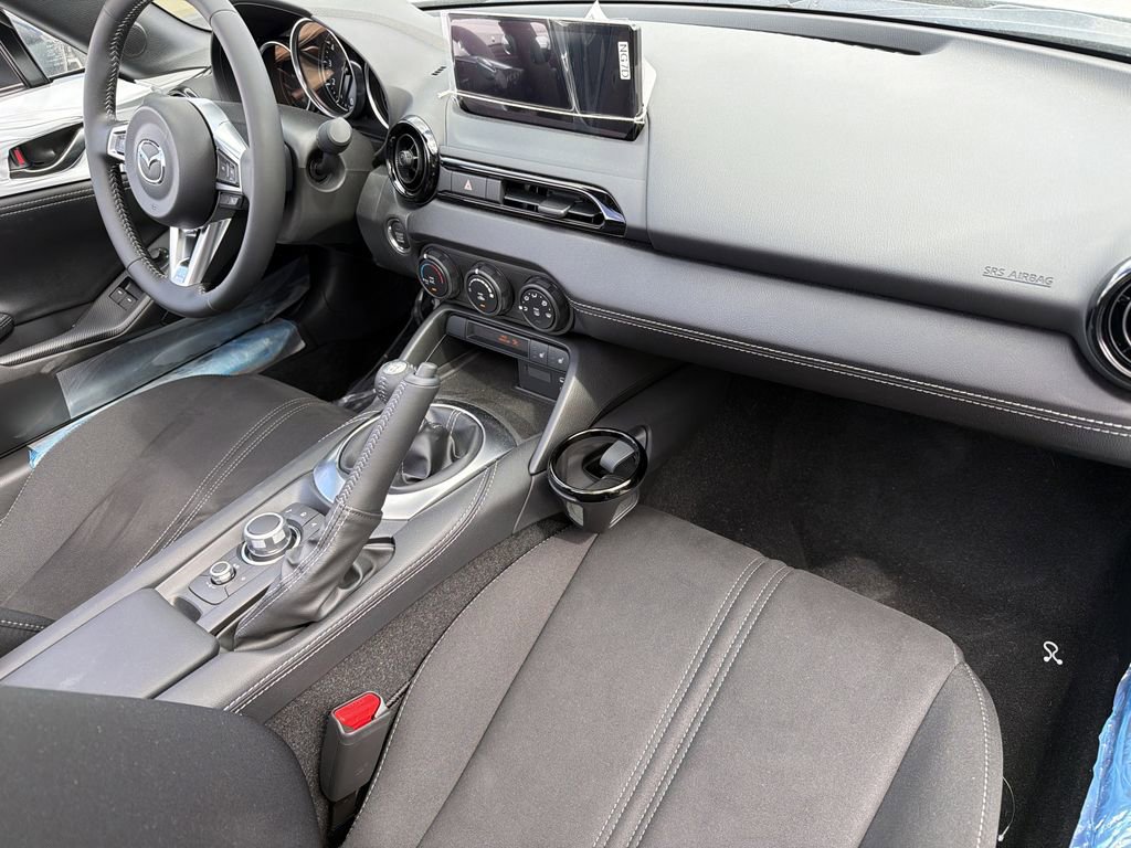 New 2026 MAZDA MX-5 Miata Club w/ Interior Package RWD image 9