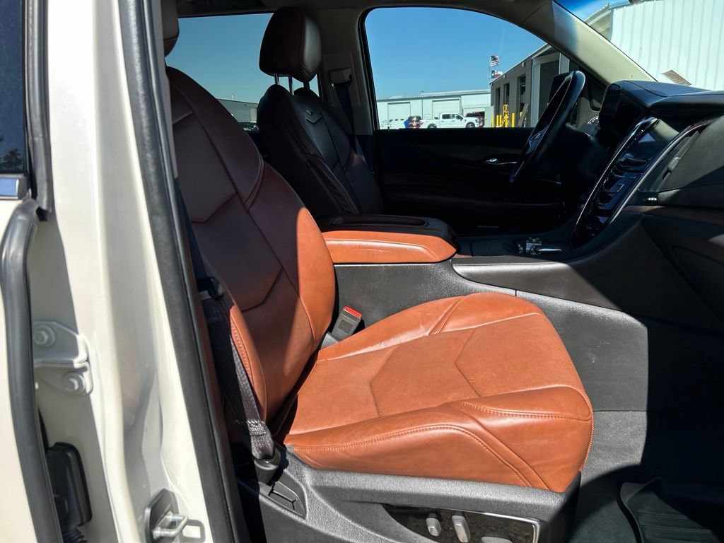 Used 2015 Cadillac Escalade ESV Premium AWD/4WD image 45