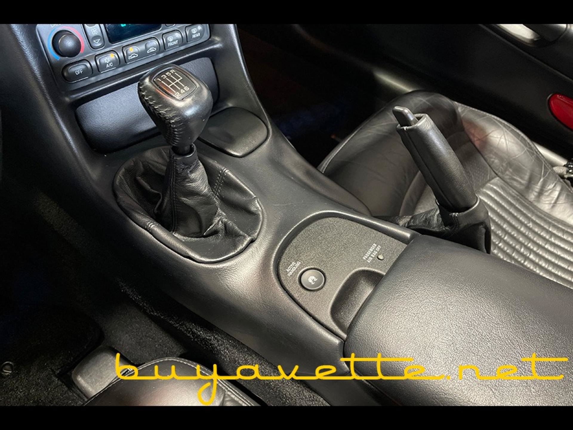Used 2001 Chevrolet Corvette Convertible w/ Preferred Equipment Group2 RWD image 21