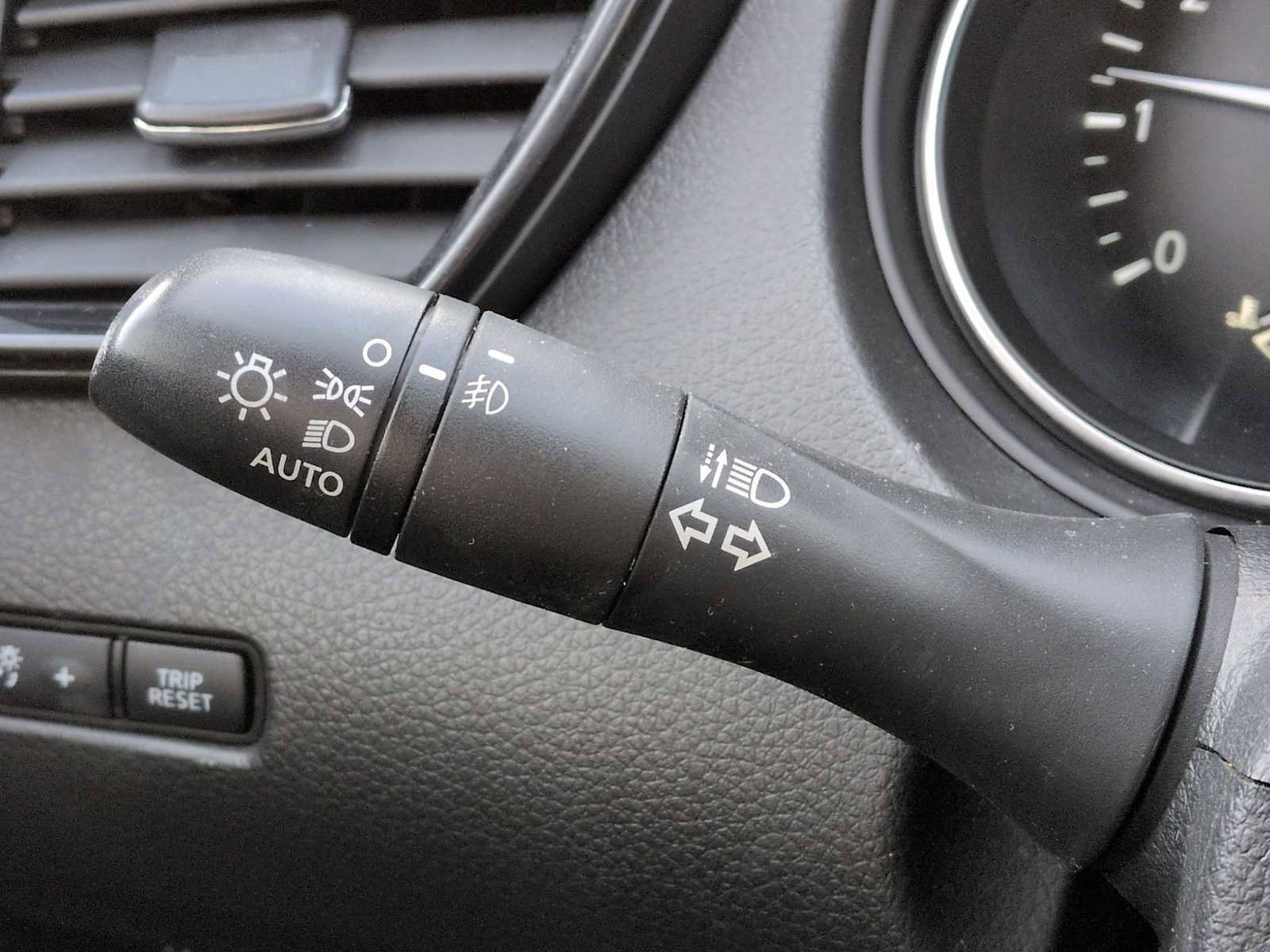 Used 2017 Nissan Rogue Sport SV w/ SV All-Weather Package image 25