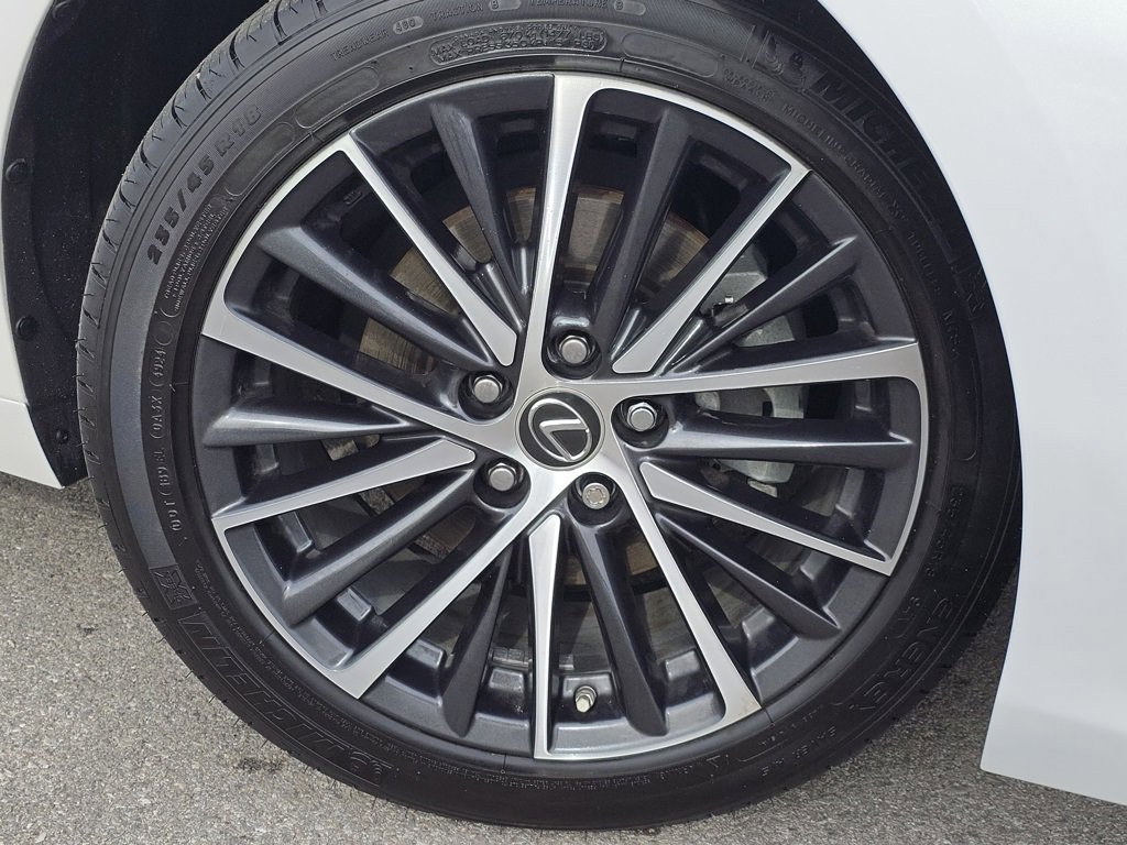 Certified 2024 Lexus ES 300h w/ Accessory Package (Z1) image 24