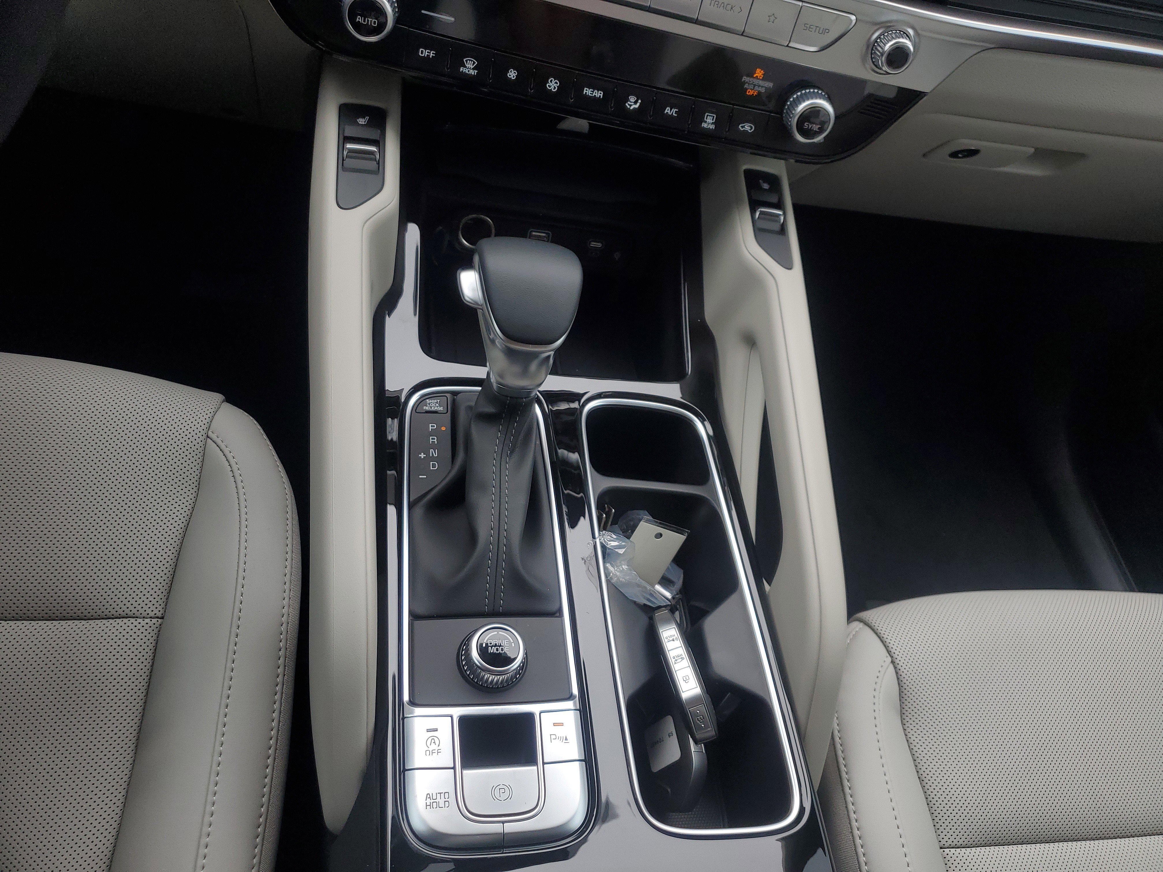 New 2025 Kia Telluride S image 24