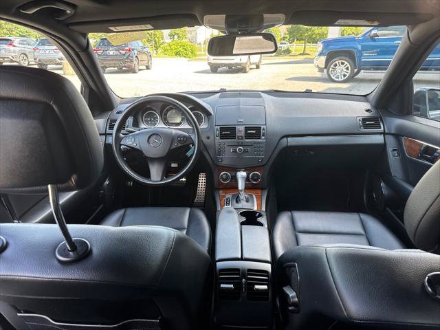 Used 2010 Mercedes-Benz C 300 4MATIC Sedan image 15